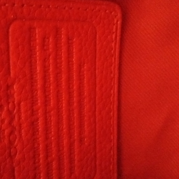 Beautiful true red Coach - Picture 4 of 11